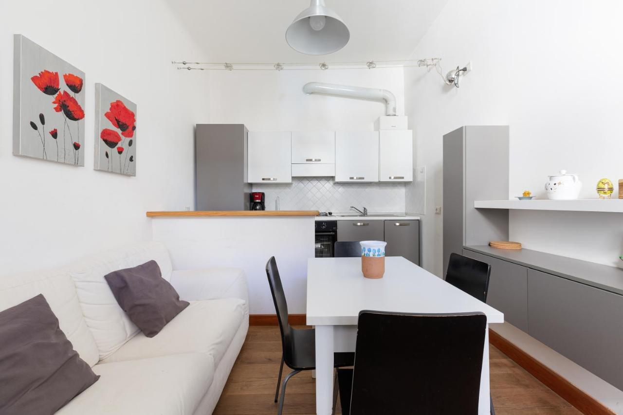 Milan Comfy Apt - Calvairate District Appartement Buitenkant foto