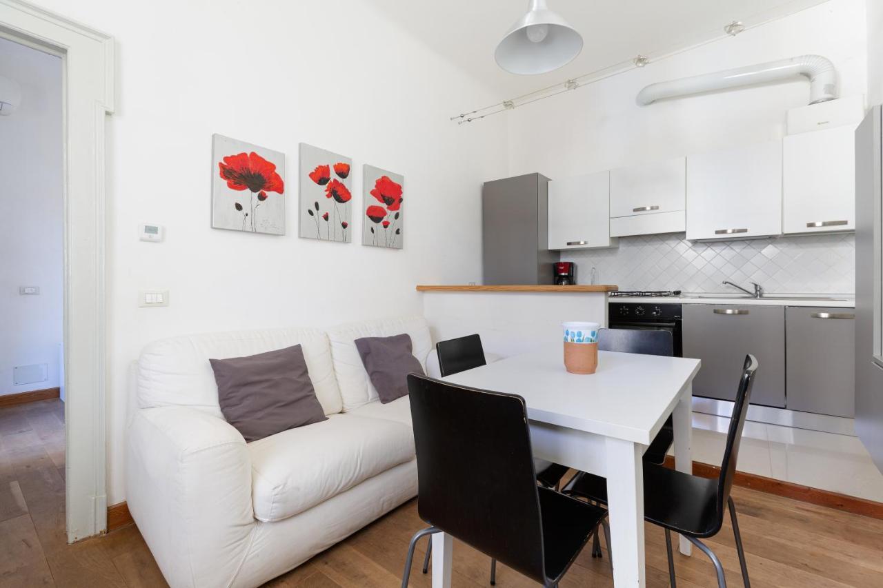 Milan Comfy Apt - Calvairate District Appartement Buitenkant foto